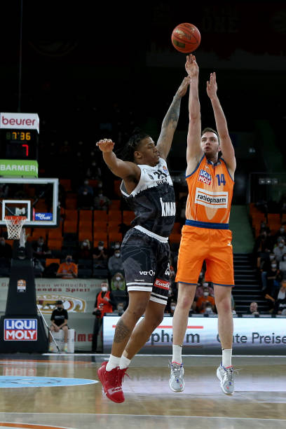 进攻中的效 进攻中的效