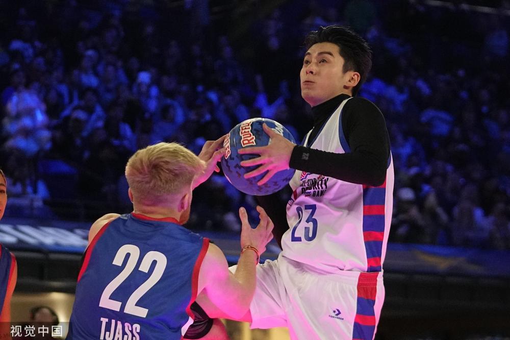 态却显得 态却显得