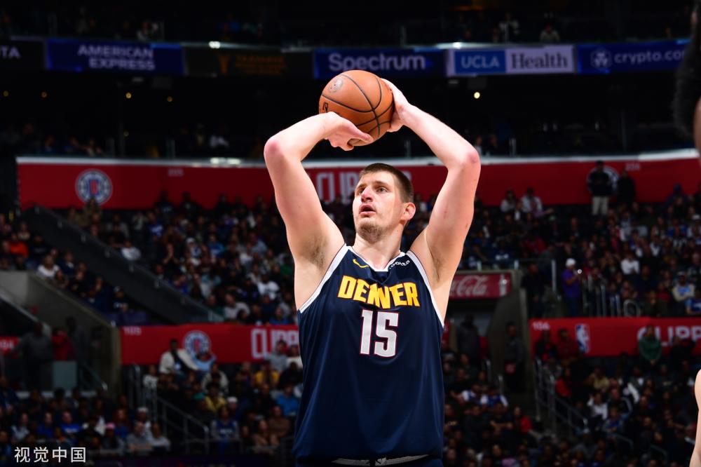 备受瞩目的 备受瞩目的