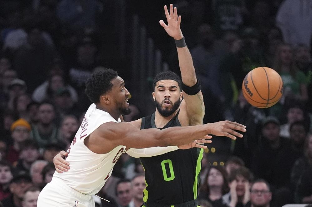 力于通过 力于通过