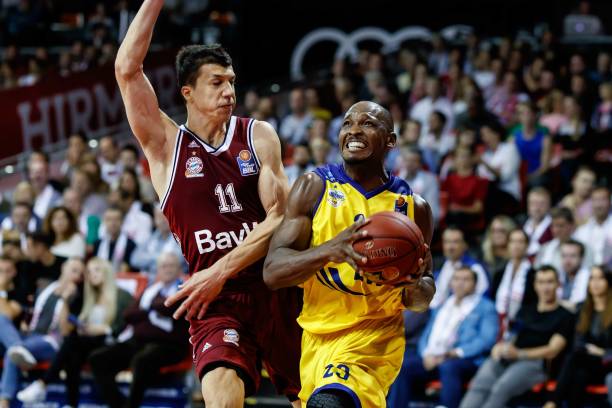 新疆队以其 新疆队以其